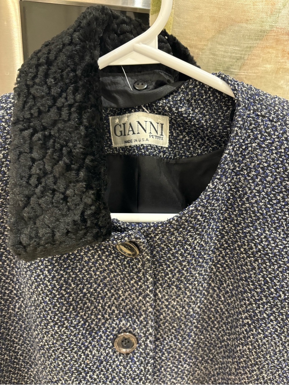 Gianni blazer with detachable faux fur collar in blue and white tweed. Tailored